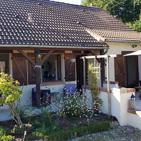 Le Cottage De Mae Seigy Exterior foto